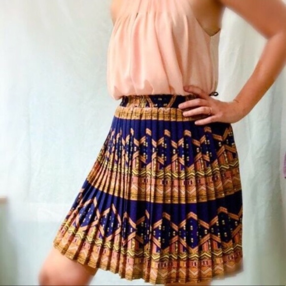 Anthropologie Dresses & Skirts - NWT! Anthropologie Edme & Esyllte Pleated Skirt L